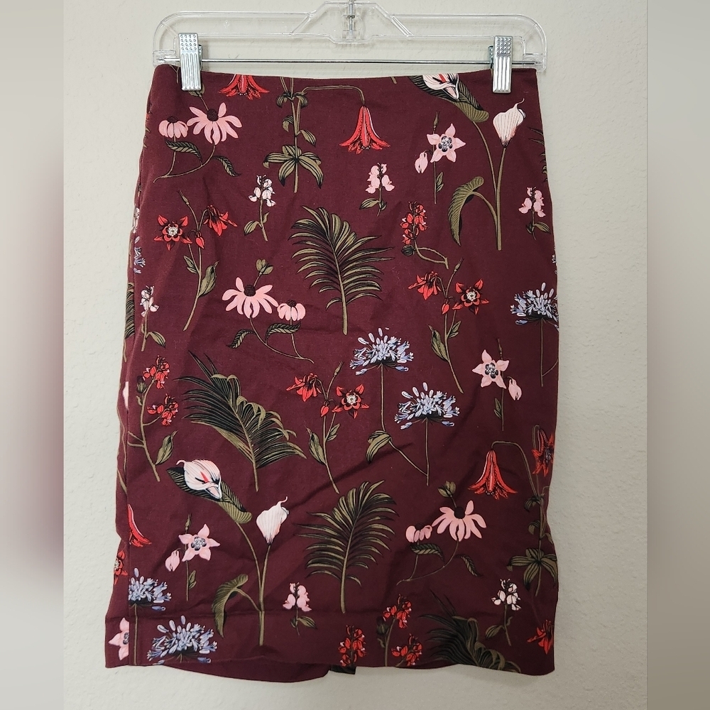 Ann Taylor Maroon Floral Pencil Skirt Size 0